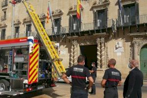El Ayuntamiento de Alicante renueva la flota de Bomberos con una nueva Autobomba Urbana Ligera para extinguir incendios en viviendas