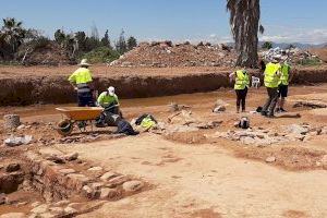 Estudiants de la Universitat Politècnica de València realitzen pràctiques en el jaciment arqueològic de Sant Gregori