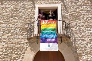 El Ayuntamiento de la Vila celebra el Día Internacional contra la Homofobia, la Transfobia y la Bifobia
