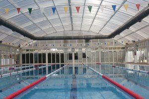 Benitatxell actualiza los precios de la piscina y las pistas deportivas después de 13 años y prevé un ahorro de casi 100.000€ anuales