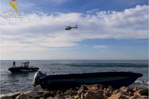 La Guardia Civil intercepta 2.700 kilogramos de hachís en costas de la Villajoyosa