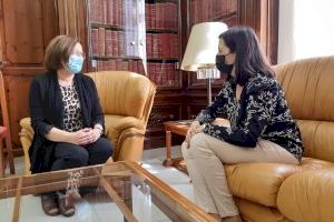 Visita de la nova directora territorial de Presidència de la Generalitat, Eva Redondo
