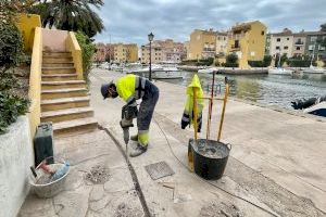 Alboraya renueva el sistema de riego de los jardines de la dársena de Port Saplaya