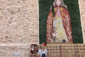 Más de 1.400 claveles ‘a distancia’ para ofrendar a Santa Quitèria en Almassora