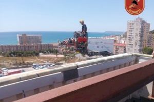 Ferit un treballador en caure des del terrat d'un centre comercial d'Alacant