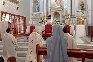 El cardenal Cañizares preside la renovación de votos temporales de seis Hijas de la Sagrada Familia en Agullent