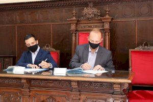 El alcalde de Sagunto y el conseller de Vivienda firman el convenio sobre vivienda de la red Xaloc