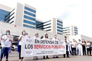 Els sanitaris valencians contractats pel covid esclaten davant el seu imminent cessament