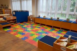Cultura renueva la sala infantil de la Biblioteca Municipal Pedro Ibarra para darle un aspecto más juvenil y dinámico