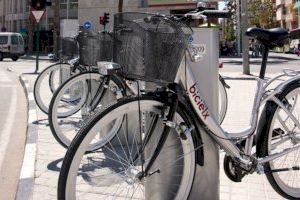 Movilidad regala bonos semanales gratuitos del servicio de alquiler de Bicielx para celebrar el Día de la Bicicleta