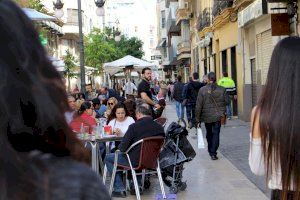 Gastronomia i amics: als valencians els agrada celebrar al voltant d'una taula