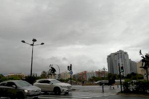 Tiempo en Valencia: El fin de semana empieza pasado por agua y con alerta por tormentas
