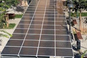 El Ayuntamiento de València pone en funcionamiento ocho pérgolas fotovoltaicas en diversos barrios y pueblos