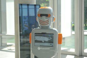 R5G2: el robot social 100% valencià, protagonista del V5G Day
