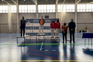 Las esgrimistas de Ágora de Valencia se preparan para sus próximos campeonatos