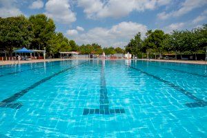 La piscina municipal de verano de Mislata abre sus puertas con todas las medidas de seguridad