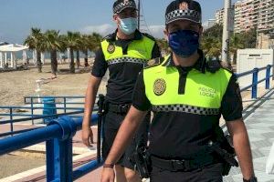 Roban móviles y dinero de las mochilas de los bañistas en una playa de Alicante