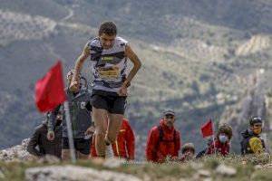 Investigadores de la UA firman un convenio con la Federación Española de Deportes de Montaña y Escalada para estudiar sus hábitos nutricionales durante las carreras