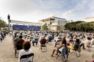 La Banda Sinfónica Municipal de València ofrece las “Danzas de hielo” en los jardines del Palau