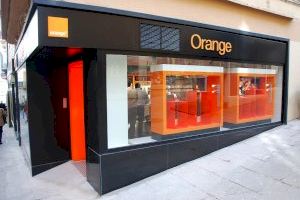 Orange proposa un ERO voluntari a 455 treballadors per evitar la vaga