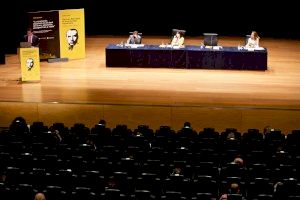 Navarro reivindica la figura de Germán Bernácer cómo modelo para la Universidad de Alicante