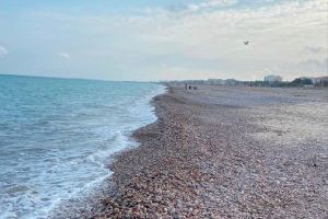 L'Ajuntament rep l'autorització per a iniciar les tasques per a reduir l'escaló de graves que afecta les platges de Malva-rosa, Almardà i Corint