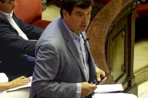 Giner exigeix a Ribo que concedisca la distinció acordada en el ple per a Españeta