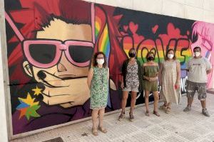 Grafiti en el IES La Nucía para visibilizar al colectivo LGTBIQ+