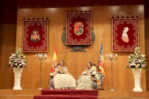 Benaguasil ratifica el nombramiento de las Falleras Mayores con la imposición de las bandas