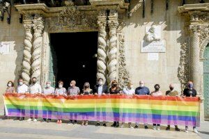 Alicante se suma a la celebración del Día Internacional del Orgullo LGTBI