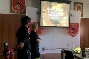 Los Bomberos del SPEIS llevan su campaña de Prevención de Incendios #salvavidas a las comunidades de vecinos con charlas para fomentar la instalación de detectores de humo en Alicante