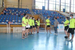 Cien menores inician la escuela deportiva de verano municipal de Benicàssim