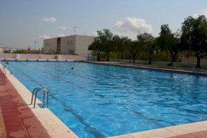 Manises obri la seua piscina d'estiu: consulta horaris, tarifes i protocol covid