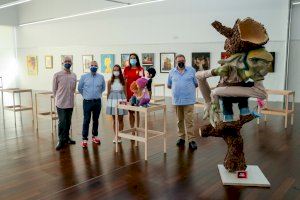 L’Antic Mercat acoge la exposición de temática fallera del artista torrentino Paco Gascó