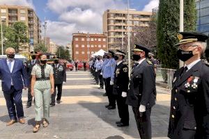 La Policía Local de Almassora premia a la sociedad civil en su día grande