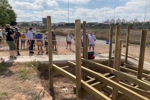 La próxima semana finalizan las obras de construcción de una pasarela accesible en la urbanización Doña Inés