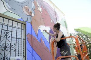 Mural en Paiporta para visibilizar al colectivo de personas mayores LGTBI