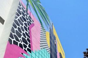 València acull el primer mural del projecte ‘Make Europe Bloom’, sobre una de les façanes del Museu Faller