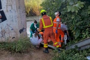 Muere un trabajador al caer desde 8 metros en un puente en Orilla-roja