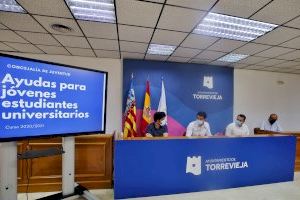 Torrevieja recupera las ayudas municipales a estudiantes universitarios