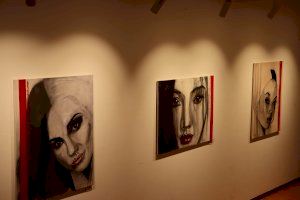 La alaquasera Amparo Torralba expone su obra 'Cara a cara' en el Castell de Alaquàs