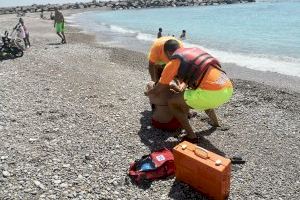 Dos minuts de rescat en el simulacre de la platja d’Almassora
