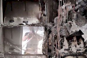 Desallotgen un supermercat de Los Montesinos per un incendi en un transformador