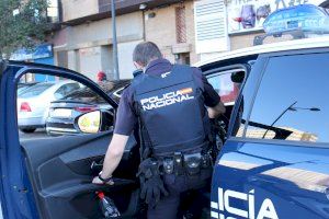 Detinguda una dona a València després apunyalar la seua parella al braç