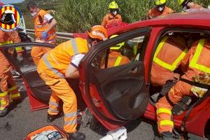 Una persona mor en un brutal accident entre vehicles a Castelló de Rugat