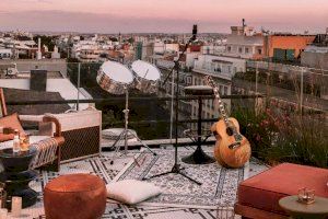 “Live the roof” presenta concerts de xicotet format en el Veles e Vents