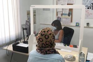 La oficina PANGEA organiza talleres informativos sobre los procesos de regularización y arraigo para personas migrantes de Paterna