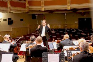 Levente Török guanya el I Concurs Internacional de Direcció d'Orquestra "Llíria City of Music"
