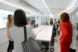 València Activa oferix deu llocs per a dones emprenedores en el coworking d’Espai Lidera