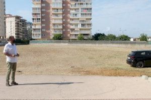 Benicàssim acondiciona un espacio para estacionamiento público en la zona sur de la playa